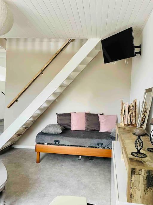 Agreable Maison De Village Avec Balcon Roiffieux Exterior foto
