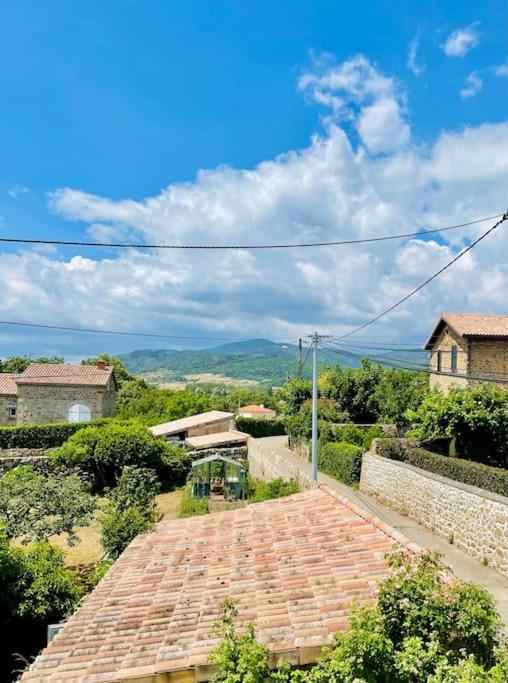 Agreable Maison De Village Avec Balcon Roiffieux Exterior foto